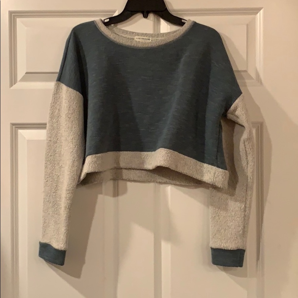 Earthbound Crop long sleeve Sweater